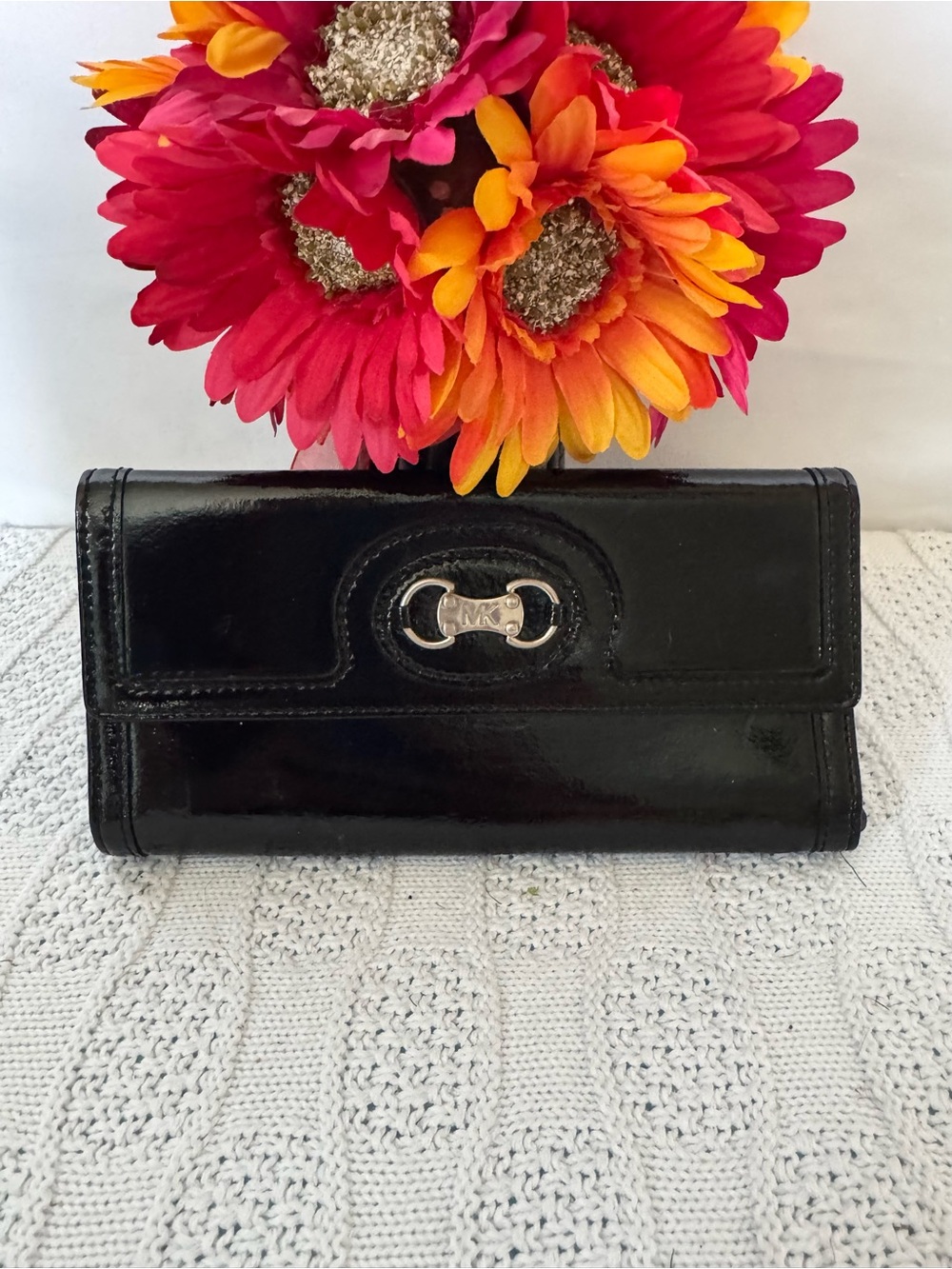 Michael Kors EUC patent leather trifold long wallet